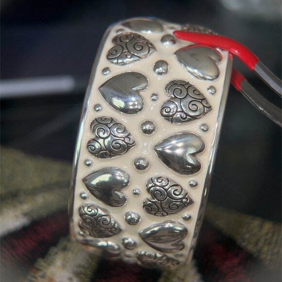 Brighton White Enamel Hearts Thick Bangle - Picture 4 of 10